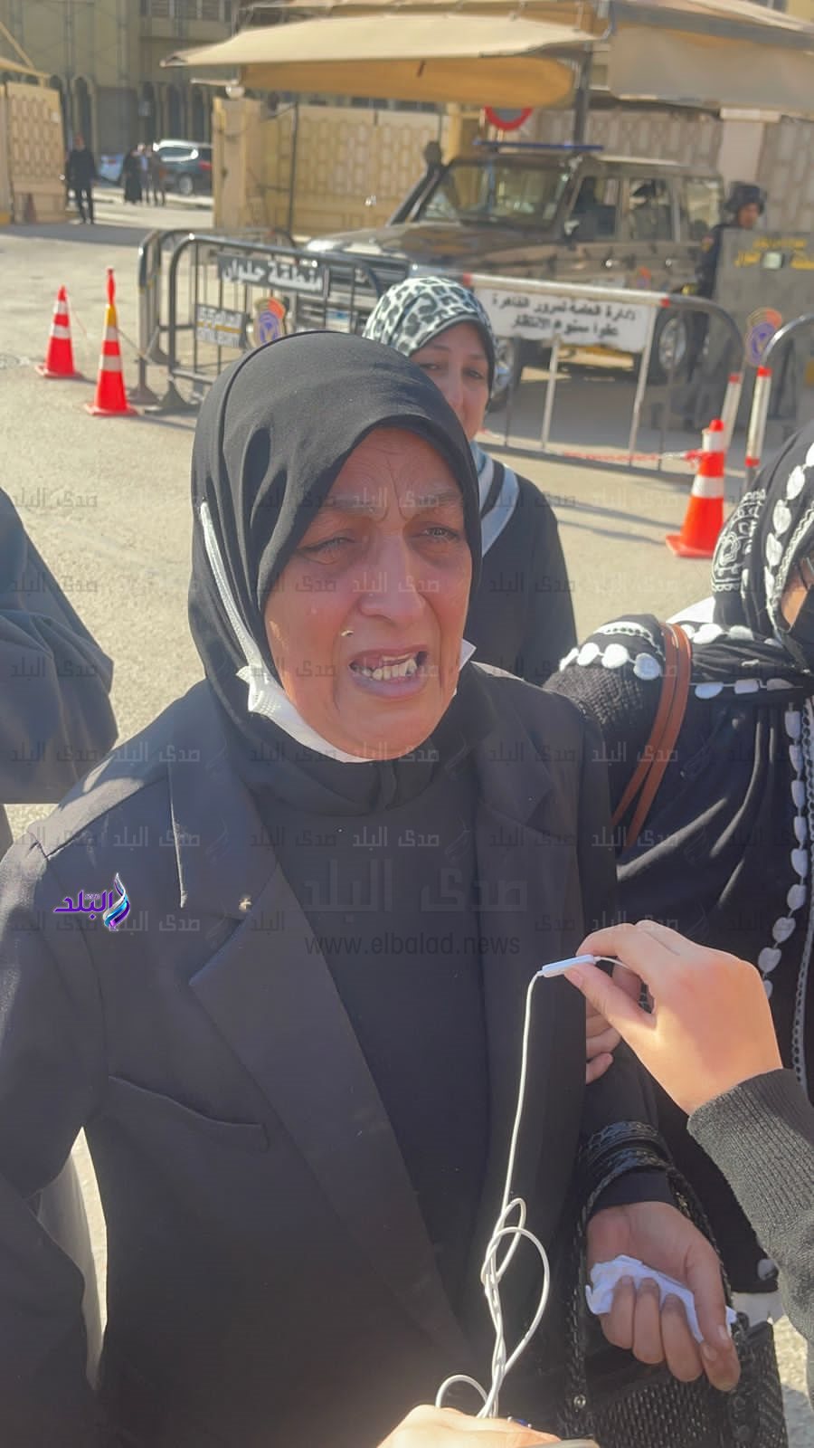 D3960BD1-4FC8-4604-BA65-3F029E0E2D7E