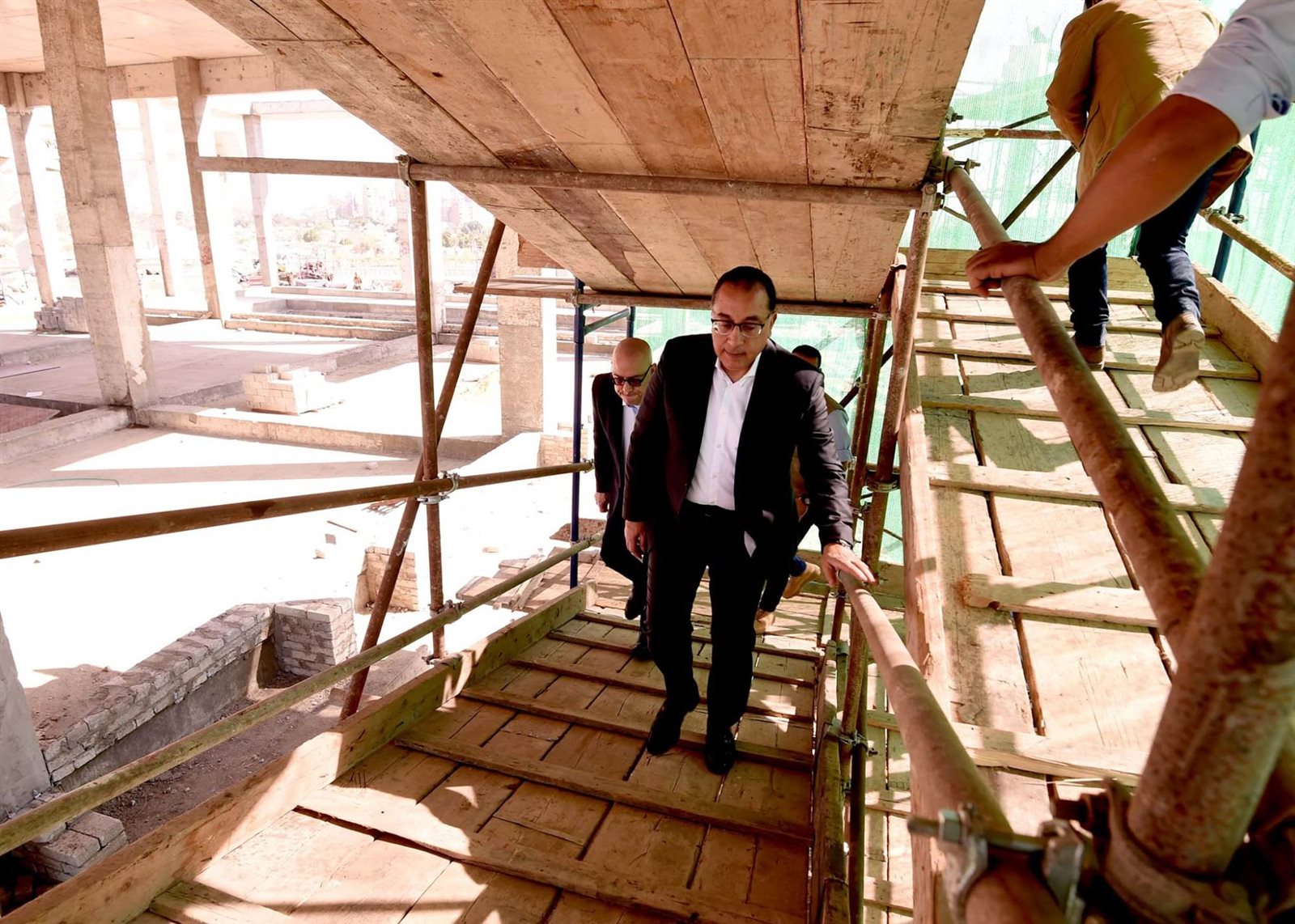 تفقد الدكتور مصطفى مدبولي اليوم مشروعات تلال  الفسطاط