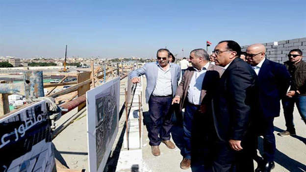 تفقد الدكتور مصطفى مدبولي اليوم مشروعات تلال الفسطاط