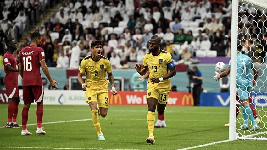 الإكوادور وقطر 