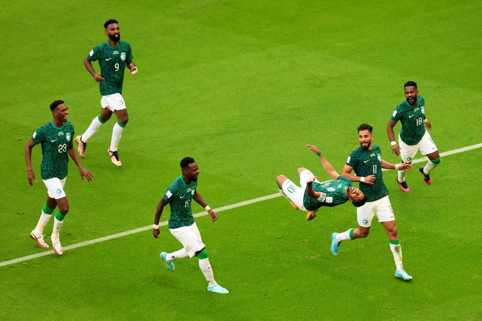 فرحة لاعبي المنتخب السعودي 