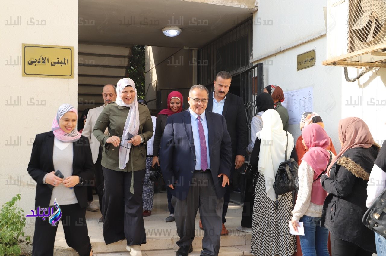 كلية البنات جامعة عين شمس