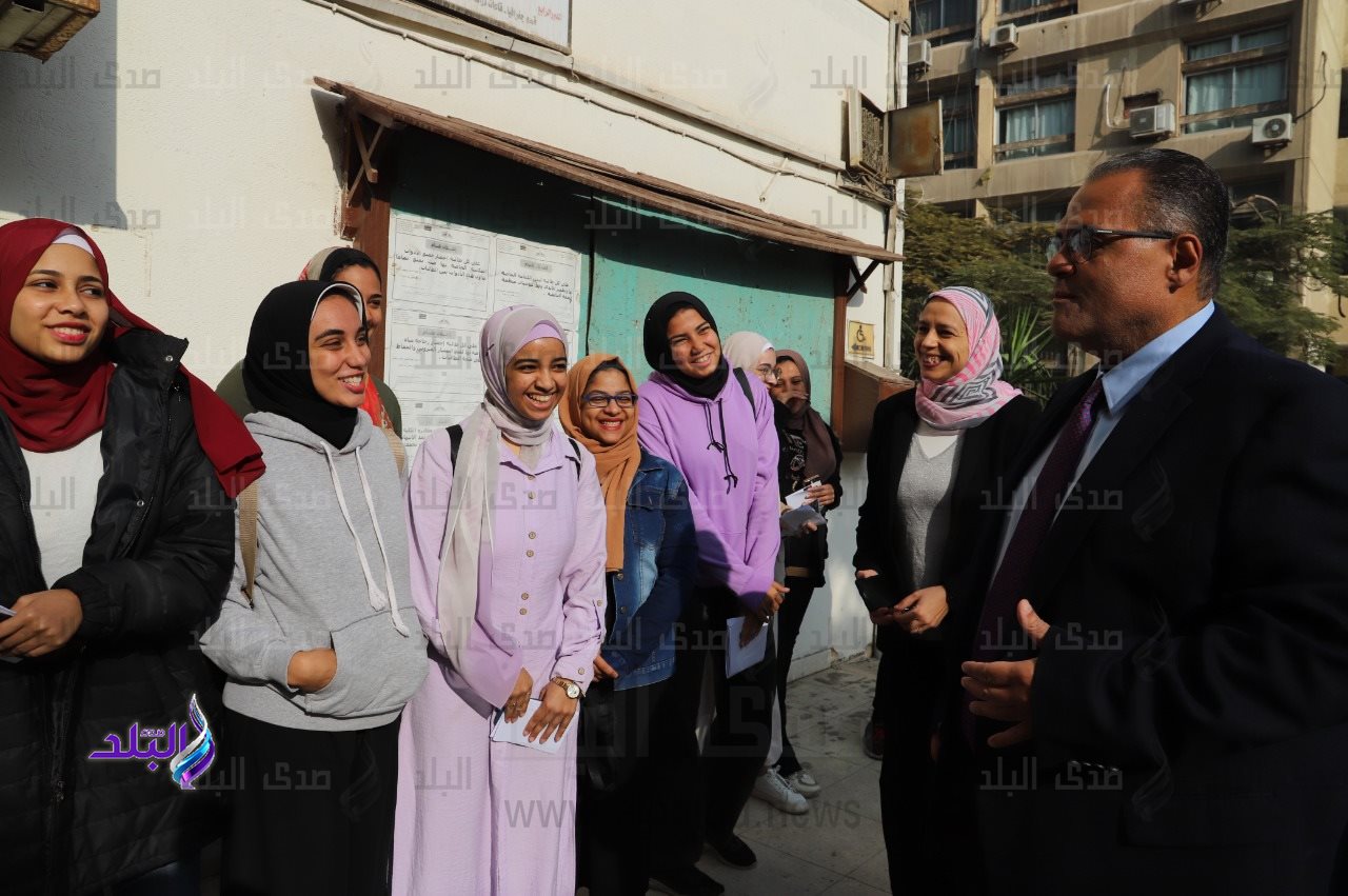 كلية البنات جامعة عين شمس