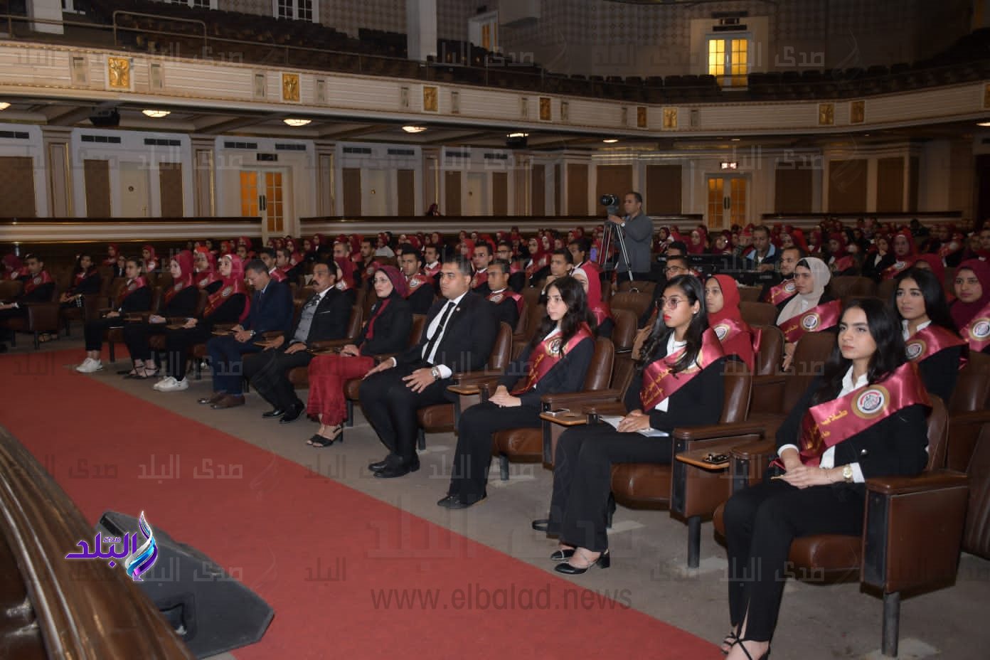 طلاب جامعة القاهرة