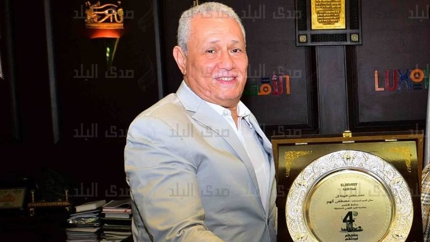 محافظ الأقصر يشهد تسليم  جهاز 15 عروسا 