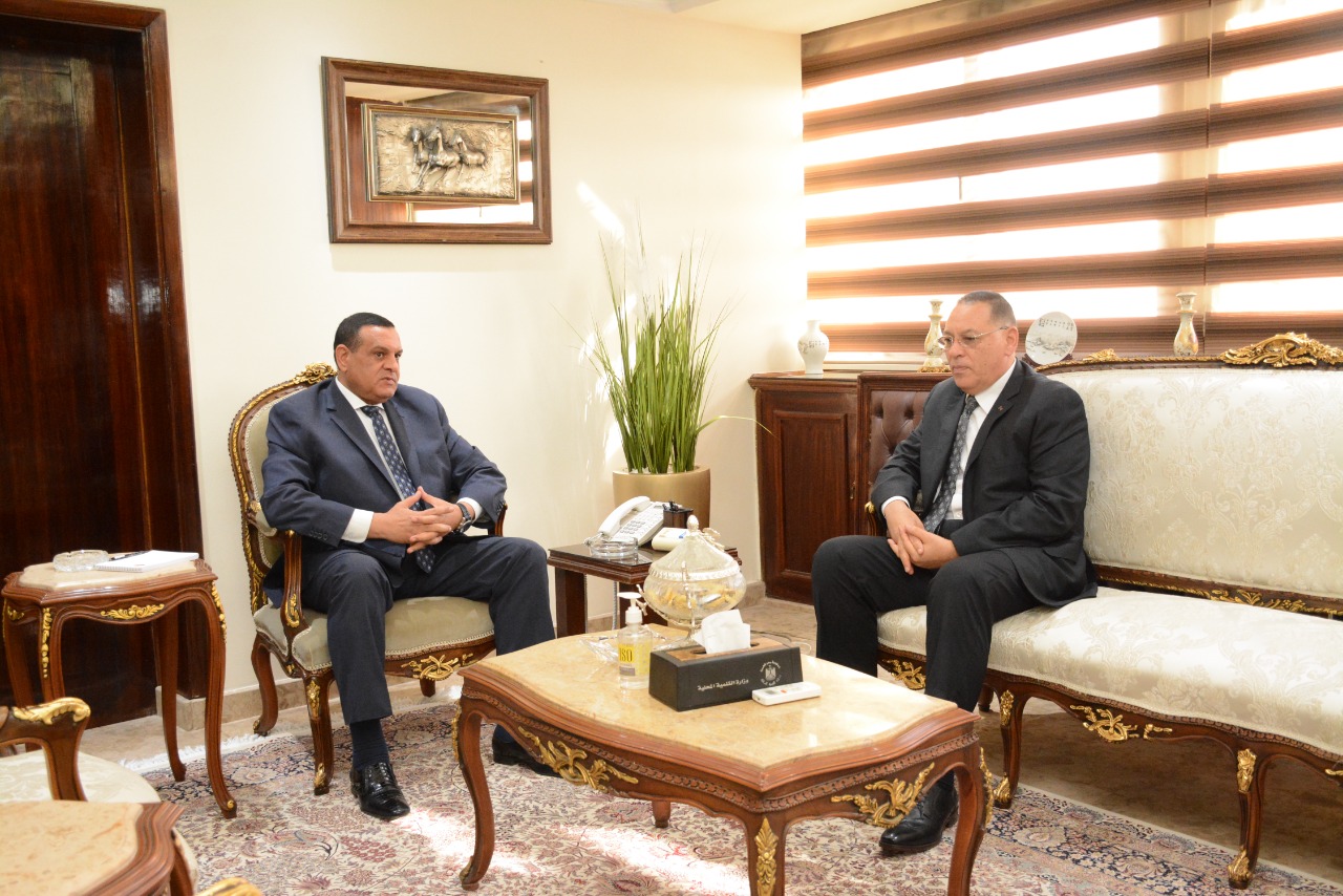 وزير التنمية المحلية ومحافظ الشرقية 