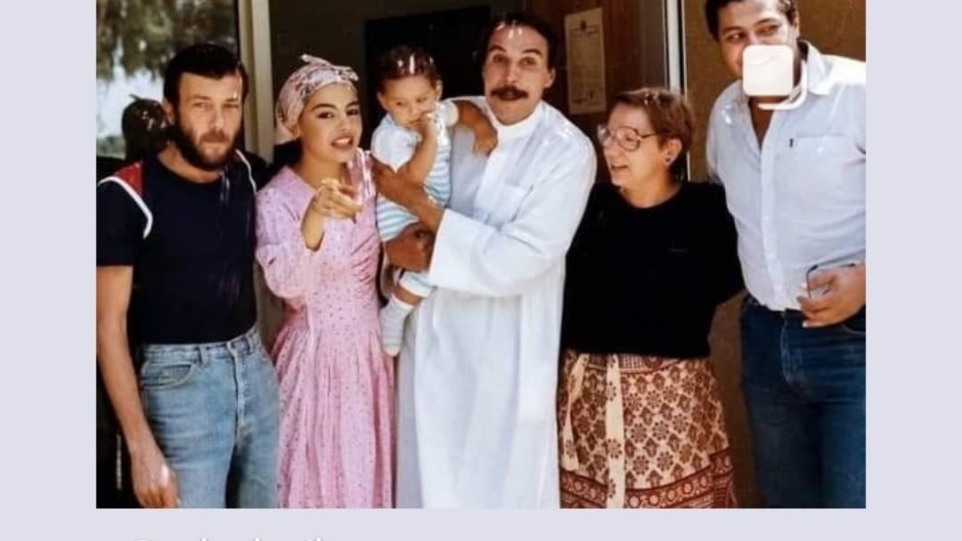الطوق والاسورة
