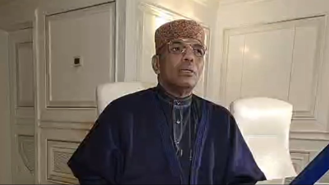 المبتهل منتصر الأكرت 