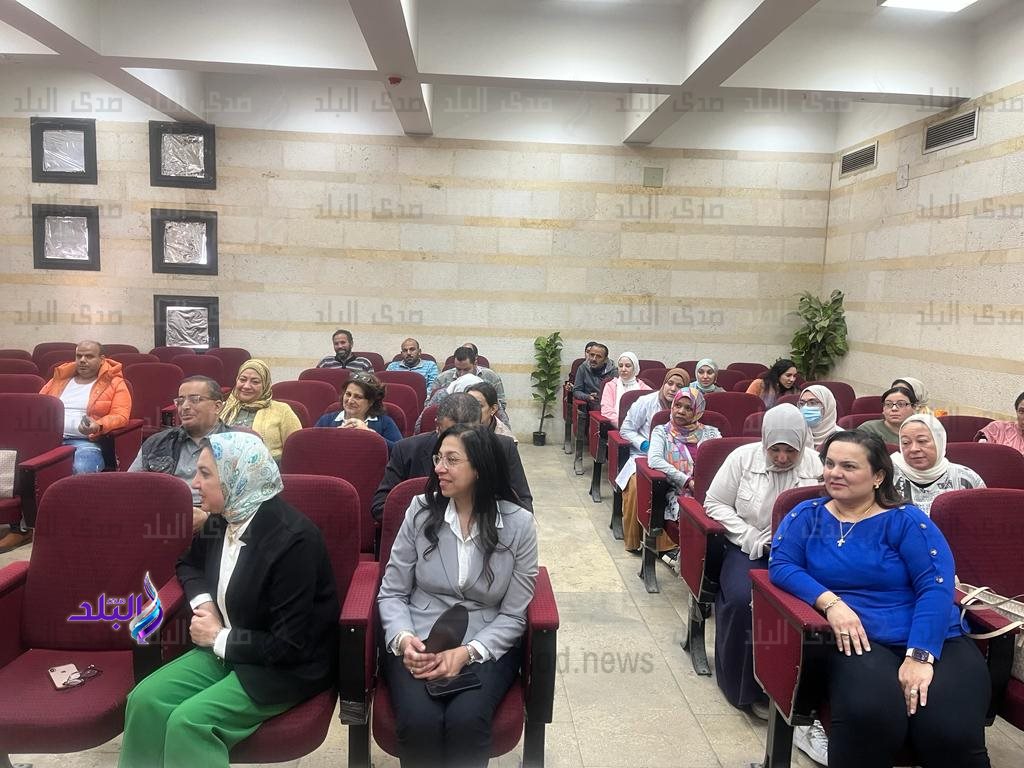 ندوة بصيدلة عين شمس