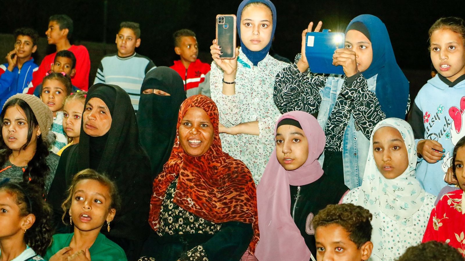 مسرح المواجهة والتجوال 