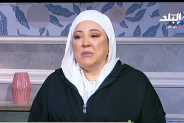 المذيعة هالة رستم 