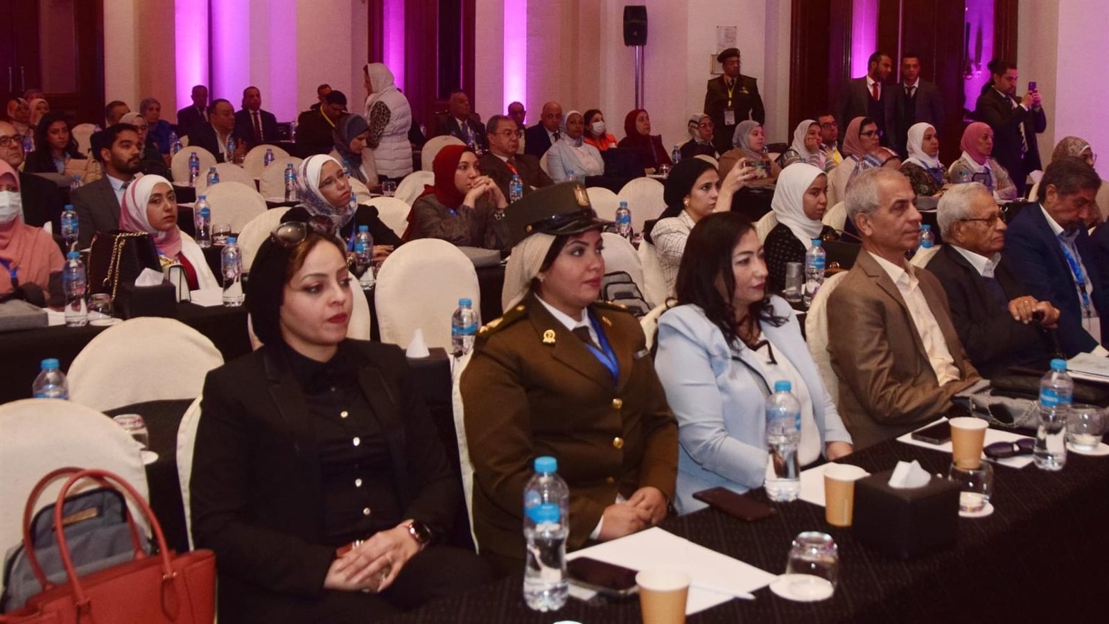 صورة من المؤتمر صورة من المؤتمر