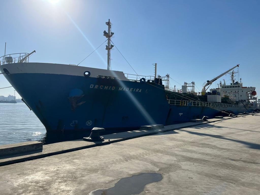 ميناء غرب بورسعيد تستقبل سفينة صب 