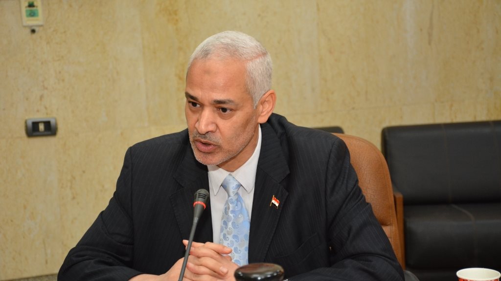 الدكتور أحمد عبد المولى القائم بعمل نائب رئيس جامعة أسيوط 