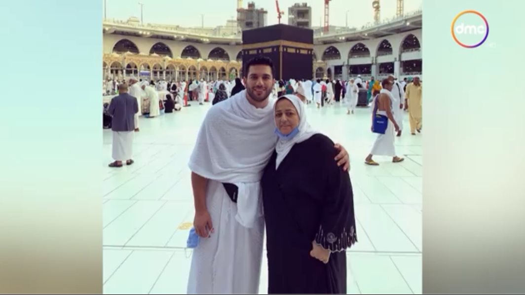حسن الرداد ووالدته 