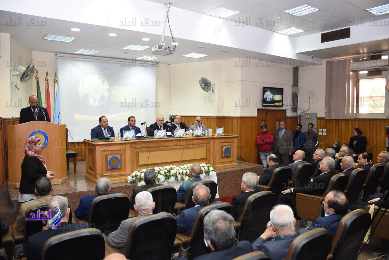 جامعة القاهرة