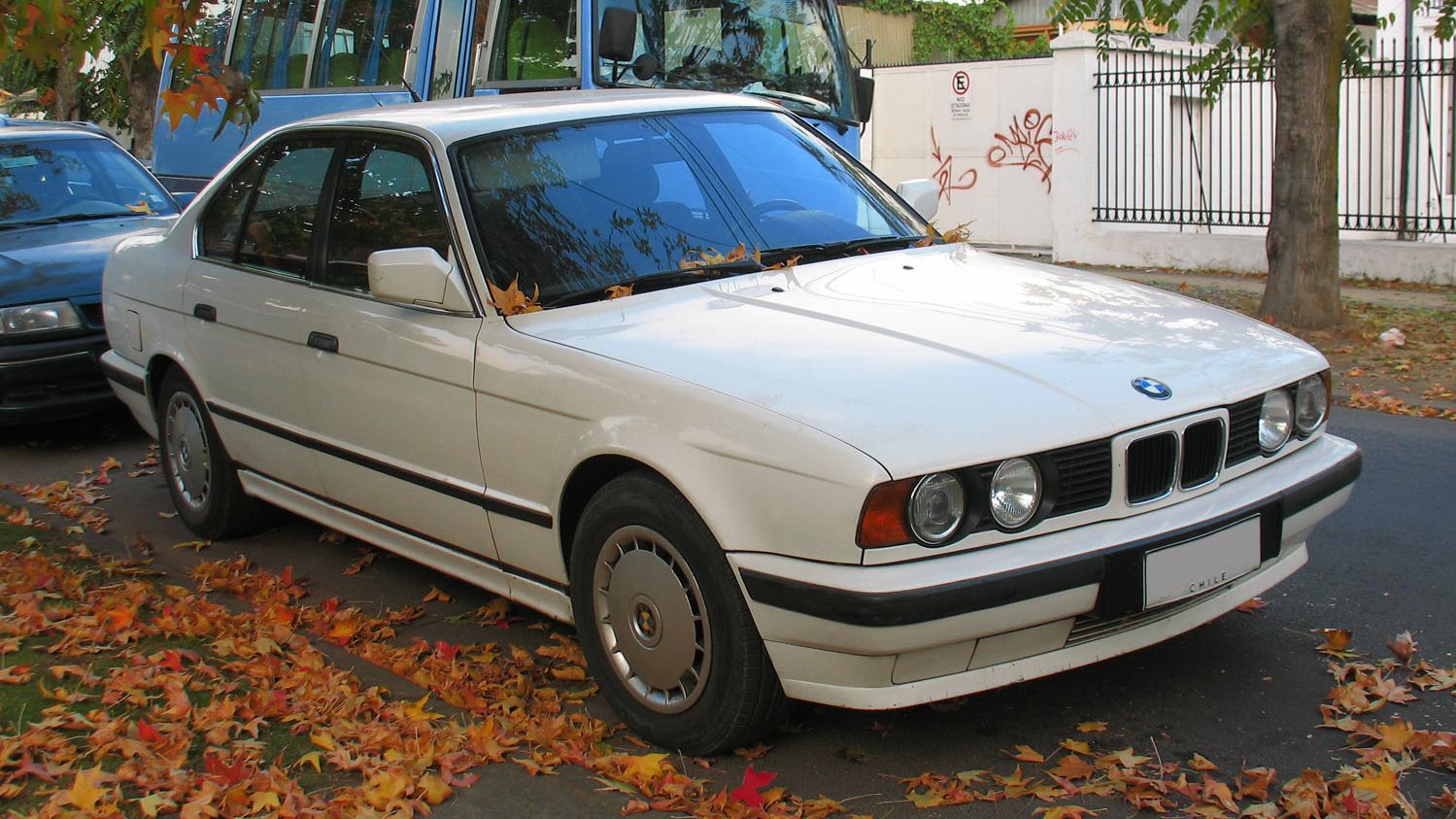 سيارة BMW 525 موديل  1991