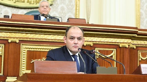  المهندس احمد سمير وزير التجارة والصناعة 