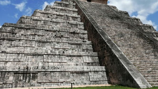 هرم بالمكسيك