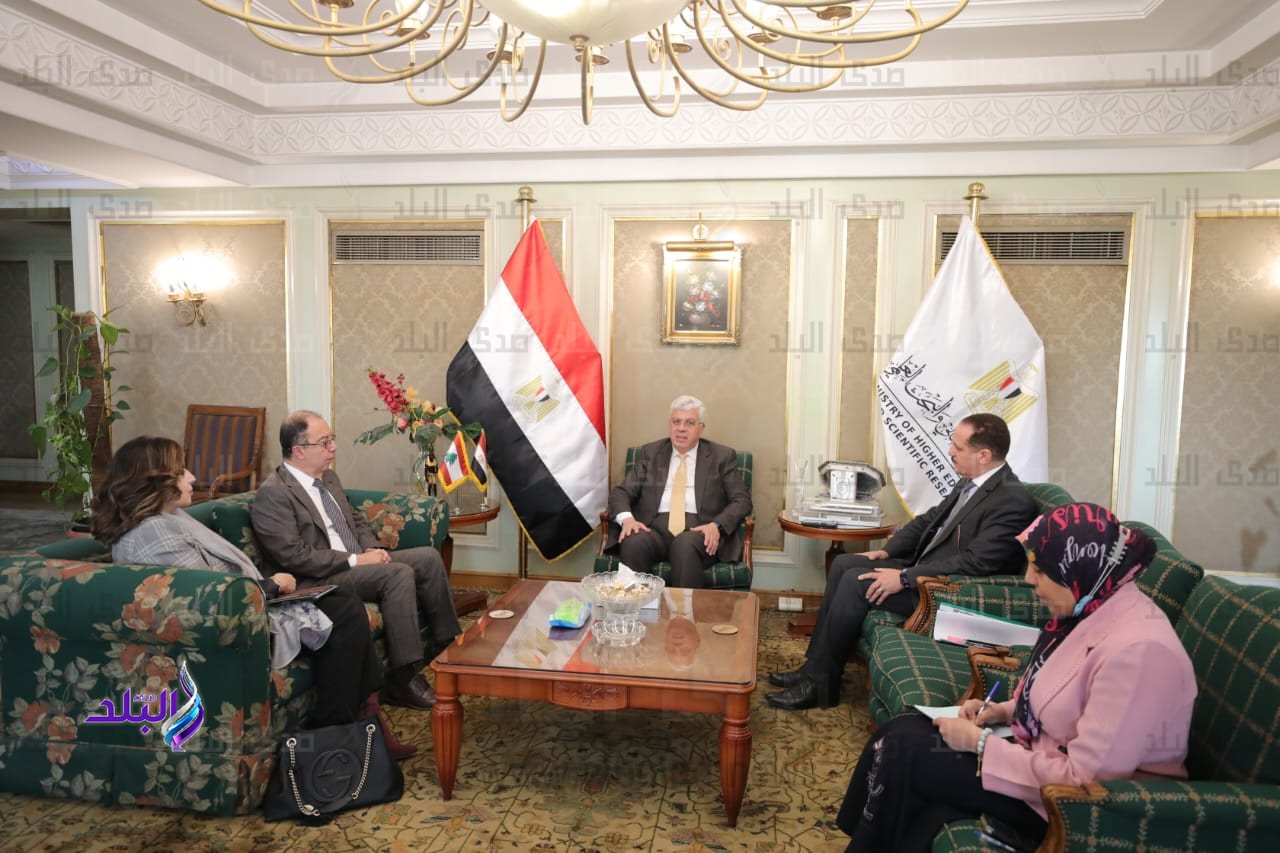وزير التعليم العالي يستقبل السفير اللبناني بالقاهرة