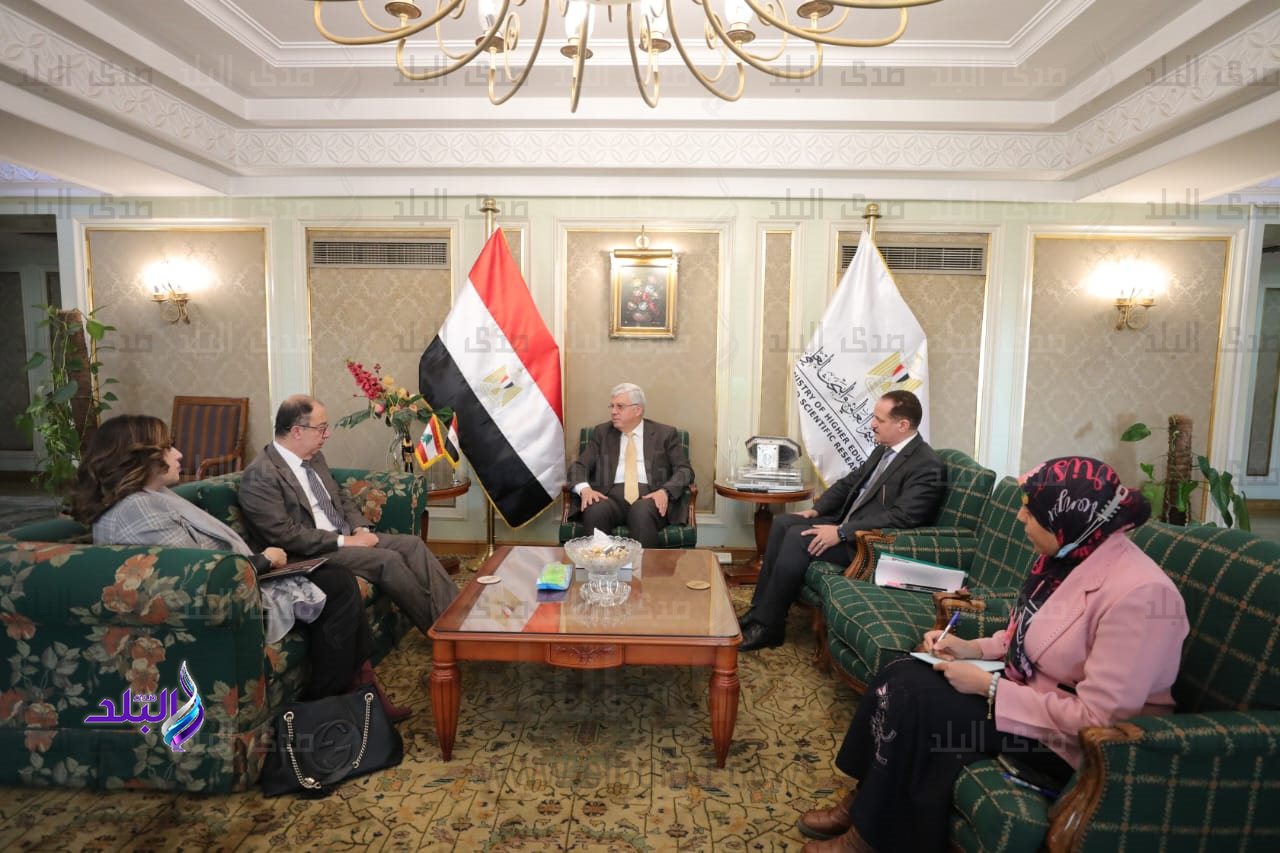 وزير التعليم العالي يستقبل السفير اللبناني بالقاهرة