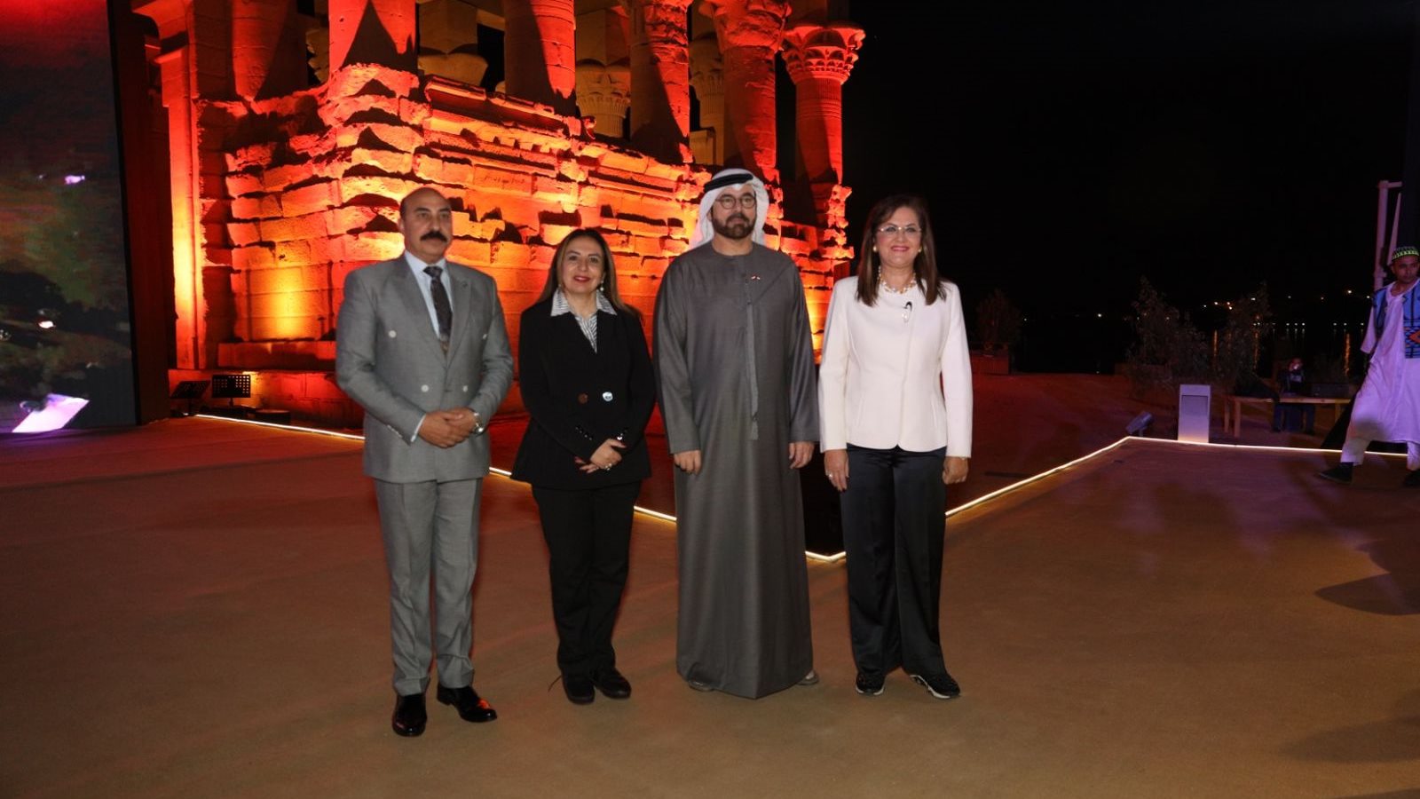 وزراء التخطيط والتنمية المحلية يختتموا زيارتهم بحفل رسمى 