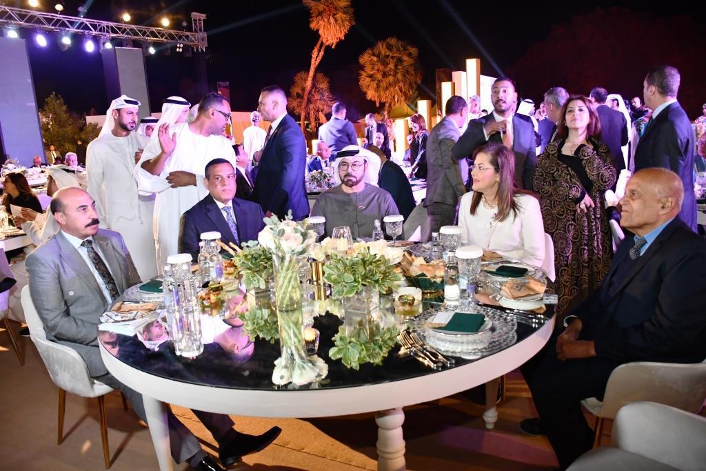 وزير التنمية المحلية خلال حفل العشاء