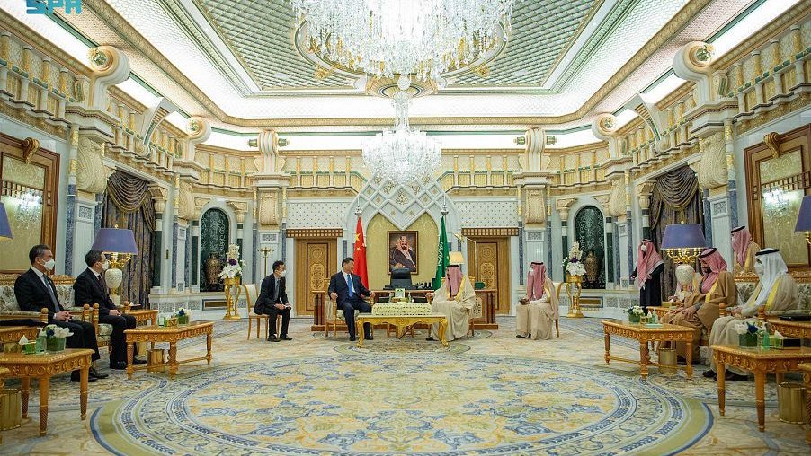 السعودية والصين يتفقان علي العمل بهدف استقرار أسواق النفط