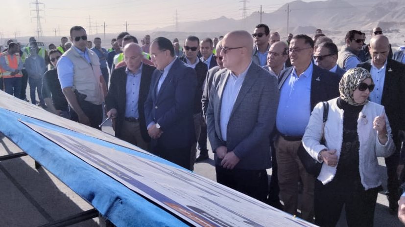 مصطفى مدبولي رئيس الوزراء في السويس