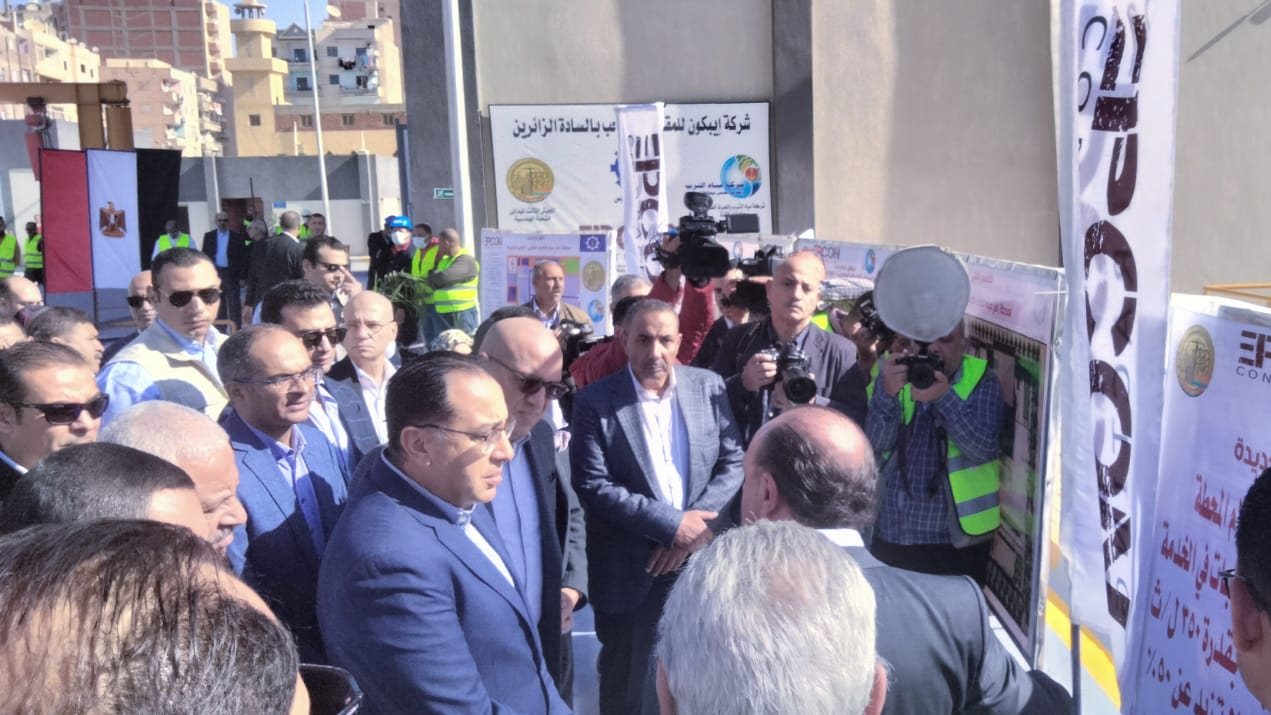 مصطفى مدبولي رئيس الوزراء في السويس