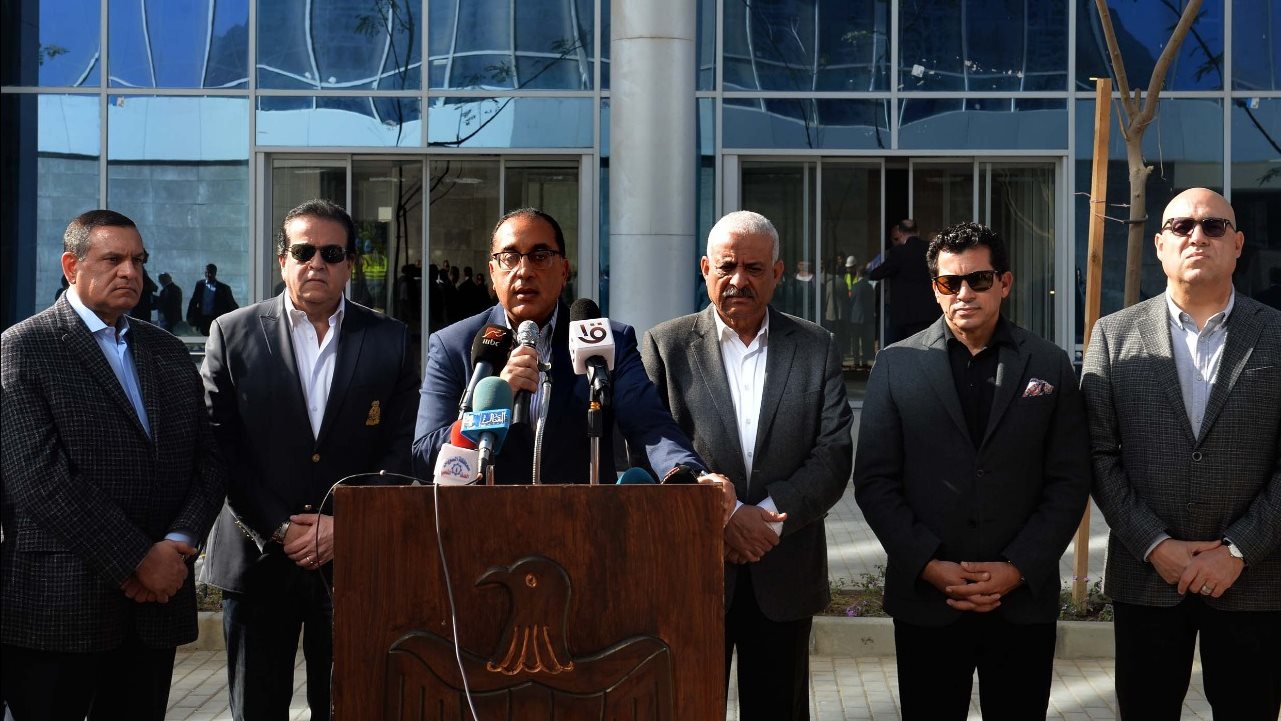 مصطفى مدبولي رئيس الوزراء في السويس