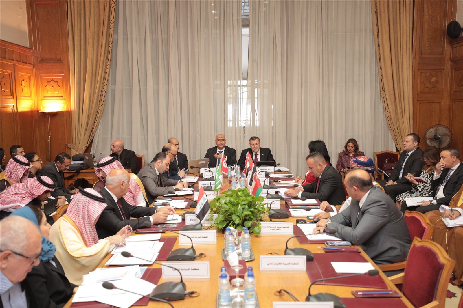 وزير السياحة والآثار  وزير السياحة والآثار