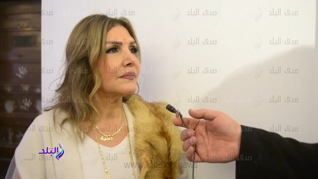 نادية مصطفى 