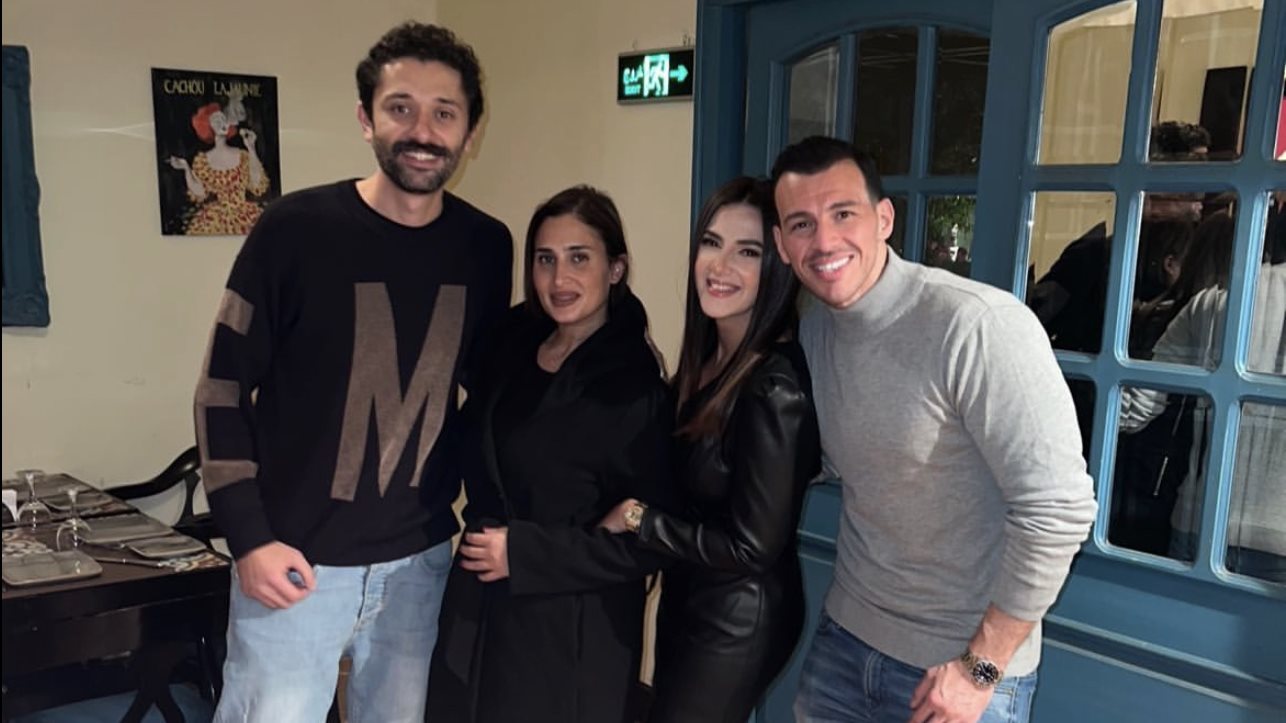 دنيا سمير غانم برفقه كريم محمود عبد العزيز وزوجته