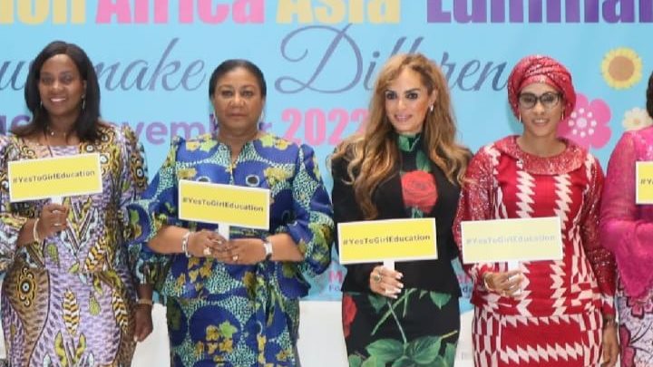 النائبة رشا قلج مع سيدات أفريقيا