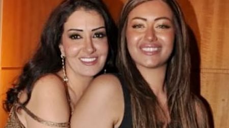 غادة عبد الرازق وابنتها 