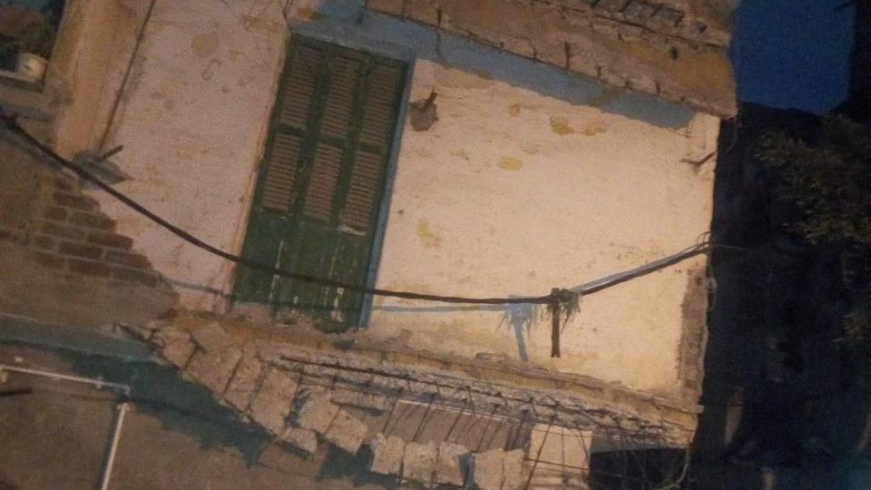 سقوط شرفة بالعوايد شرقي الإسكندرية