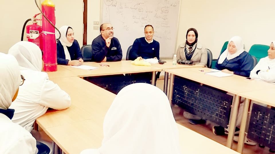 ندوة السلامه المهنية بمعهد كبد المحلة 