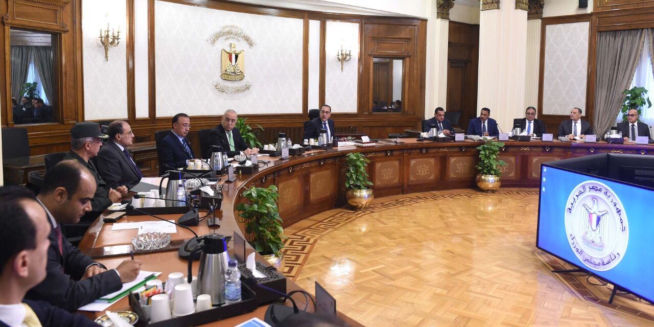 وزير السياحة والآثار 