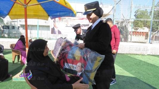توزيع المساعدات
