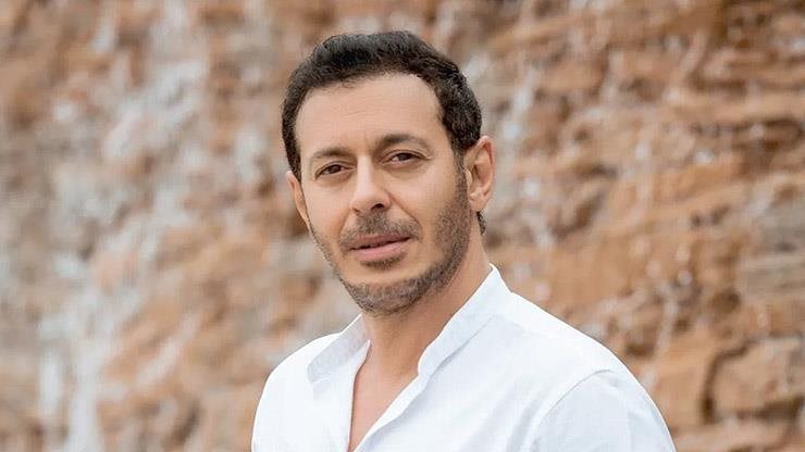 مصطفى شعبان 
