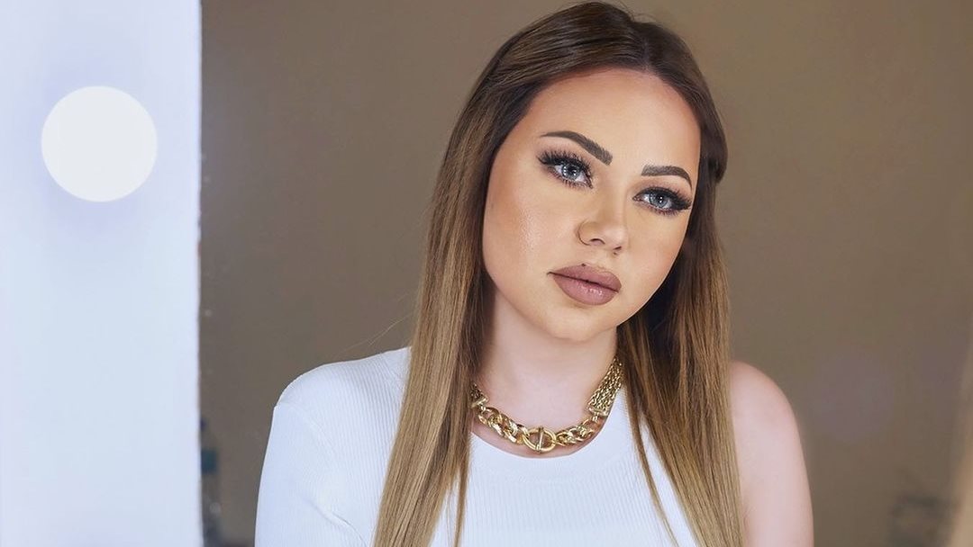 أسما إبراهيم 