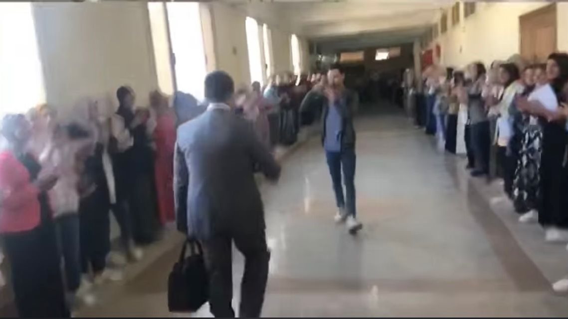 طلاب كلية تربية جامعة الزقازيق 