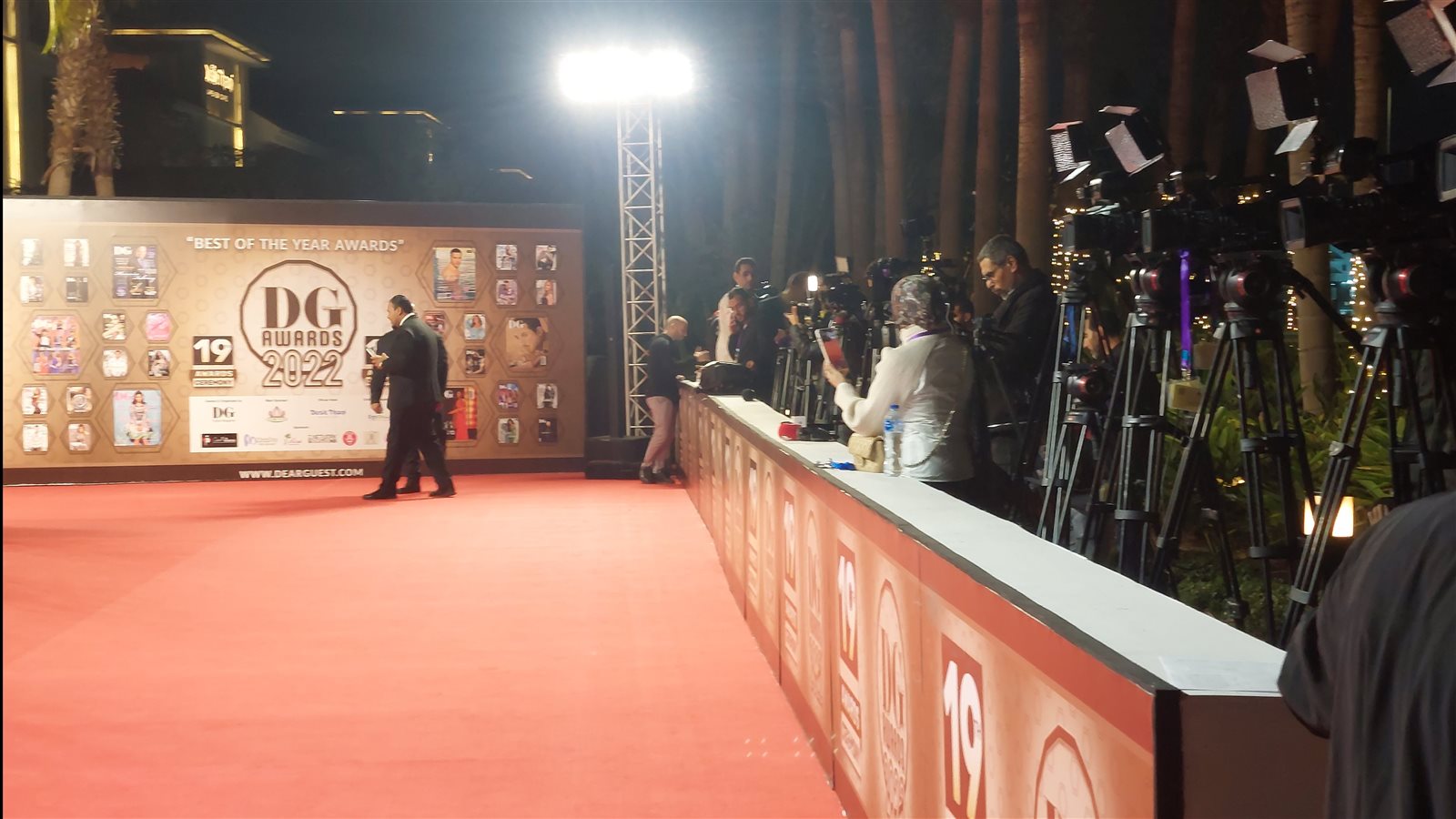 الاستعدادات النهائية قبل انطلاق الدير جيست