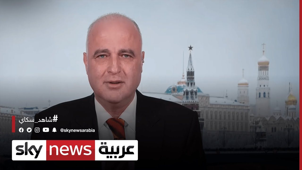 محمود الأفندي، الكاتب والباحث السياسي