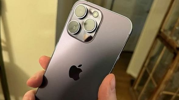 هاتف iPhone 14 ينقذ حياة شخصين من الموت