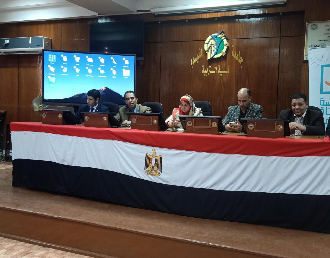 أثناء لقاء ندوة مبادرة حياة كريمة بالفيوم