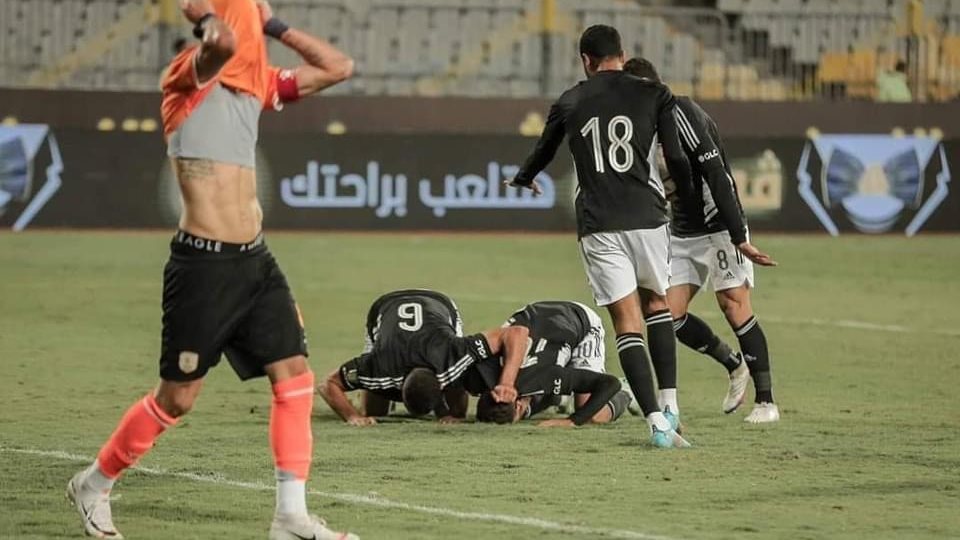 مباراة الأهلي وفاركو 