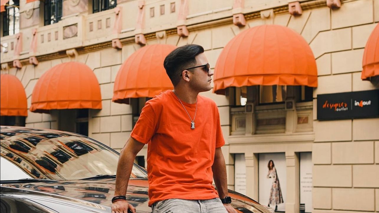 عارض الأزياء قاسم نصير