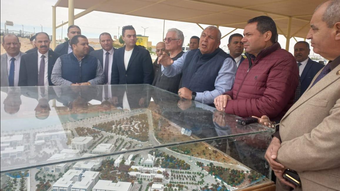 وفد زراعةالبرلمان يتفقد مشروع الخدمات المميكن بالوادى الجديد